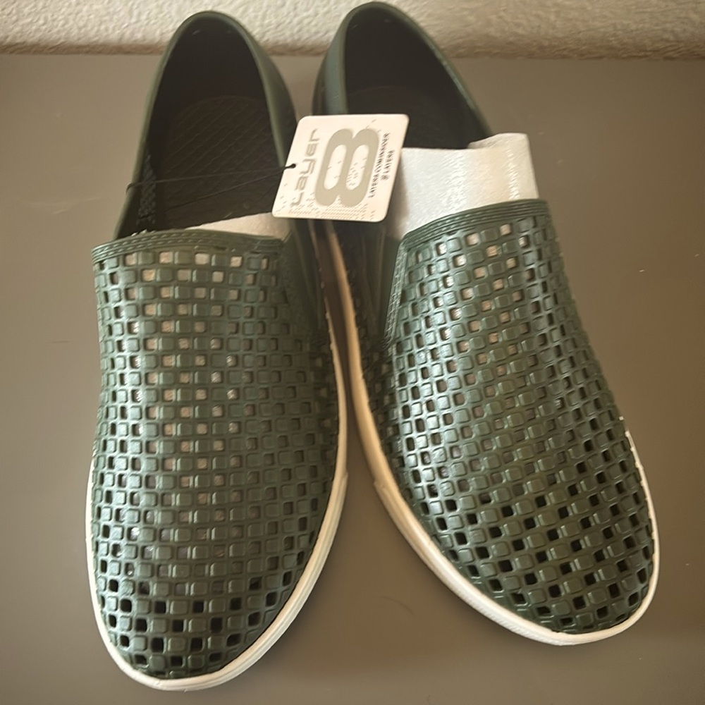 Layer 8 women’s rubber slip ons size 11